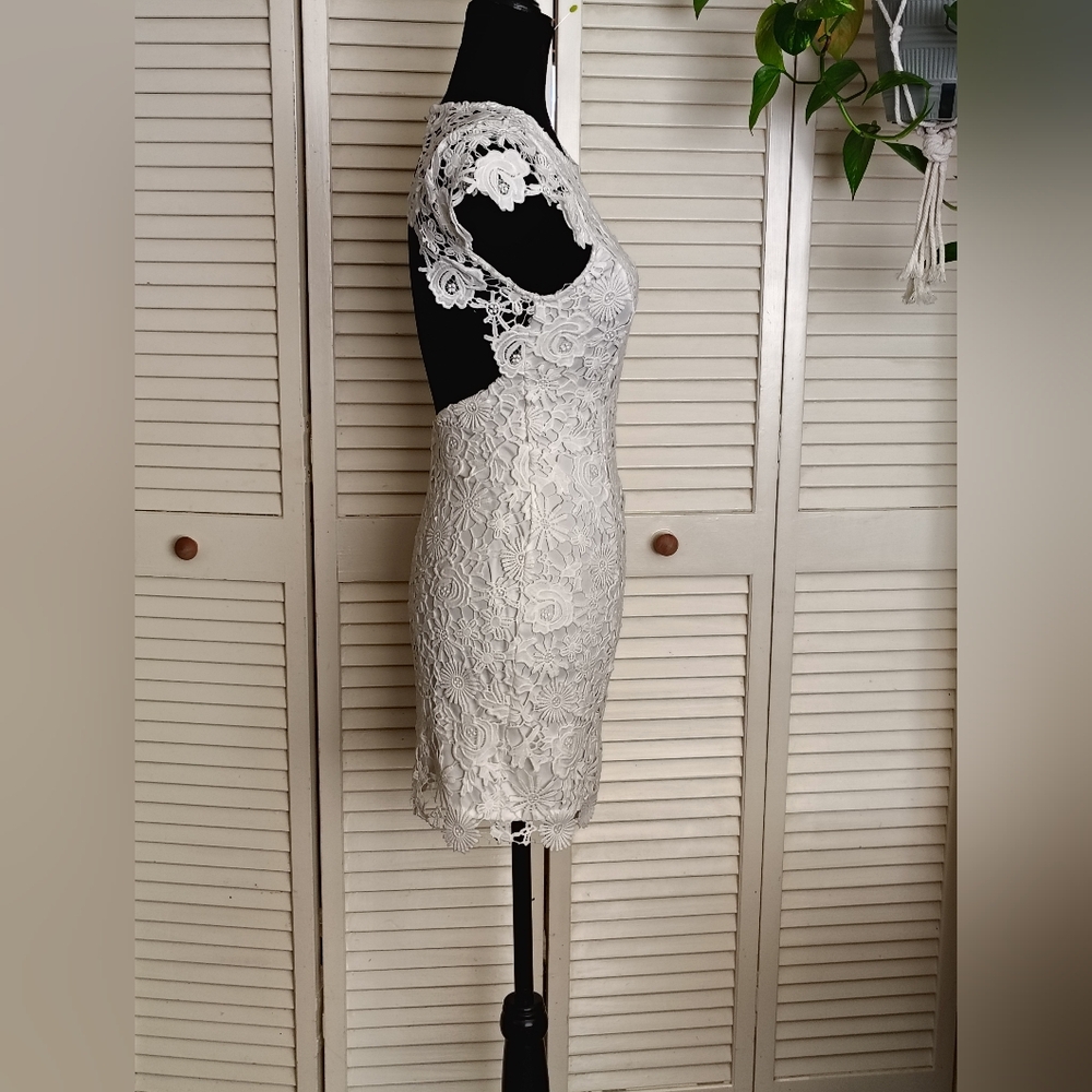 Lulus White Floral Lace Mini Dress Size XS – Like New - Picture 2 of 15